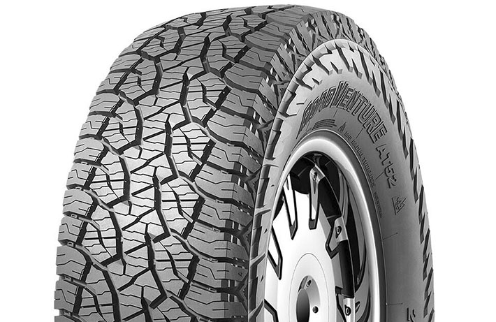 Kumho Road Venture AT52